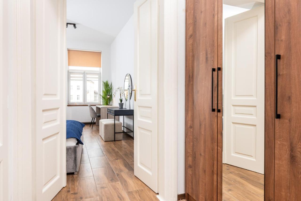 Premium Splendid Old Town Suites - By Upstairs Cracovia Exterior foto