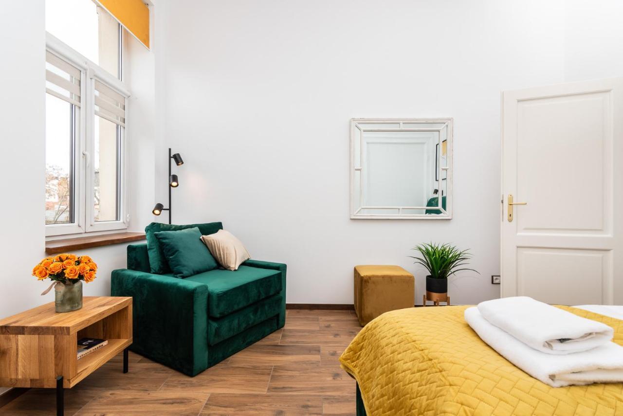 Premium Splendid Old Town Suites - By Upstairs Cracovia Exterior foto