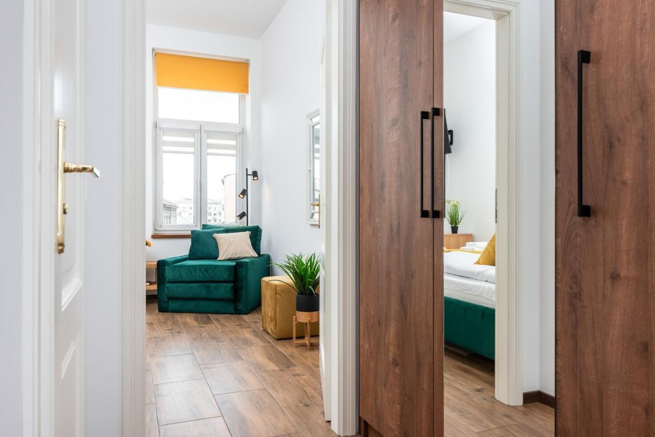 Premium Splendid Old Town Suites - By Upstairs Cracovia Exterior foto